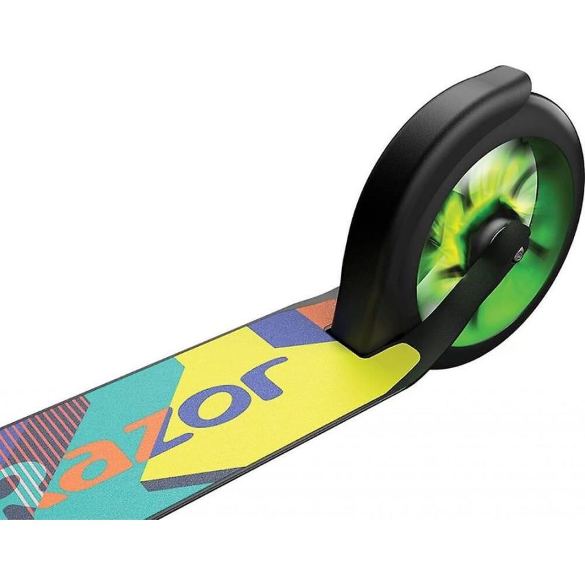 Razor Lux Lighted Wheels Scooter A5 Green